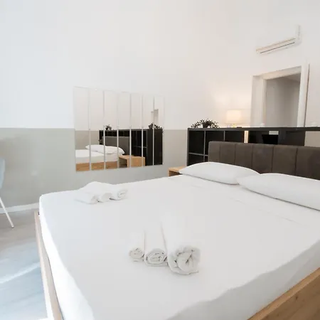 Virgilium Apartment Bari Exterior photo
